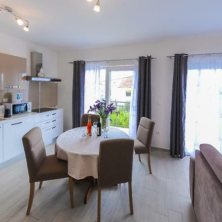 Apartment Petar Каштела Экстерьер фото