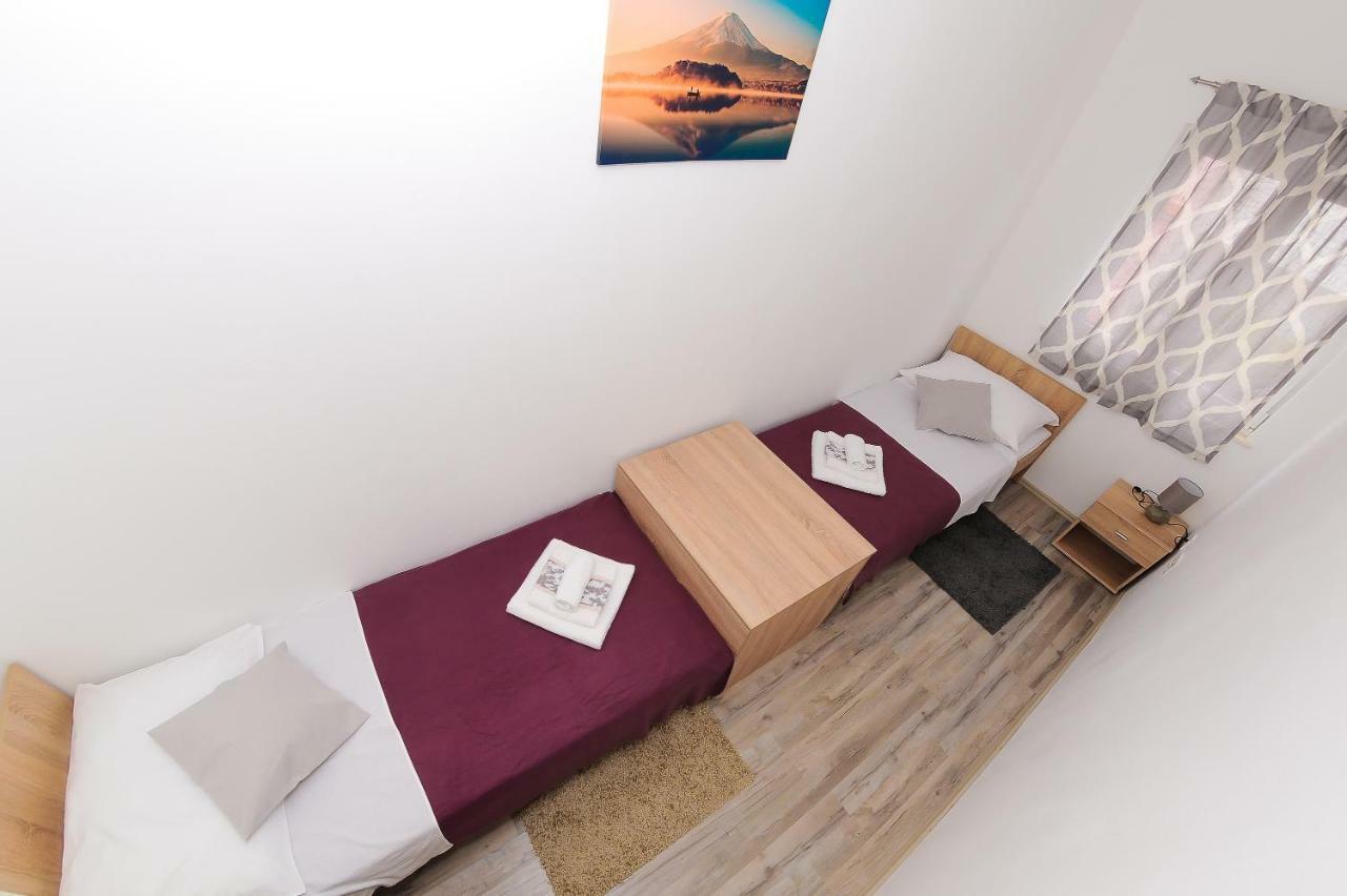Apartment Petar Каштела Экстерьер фото