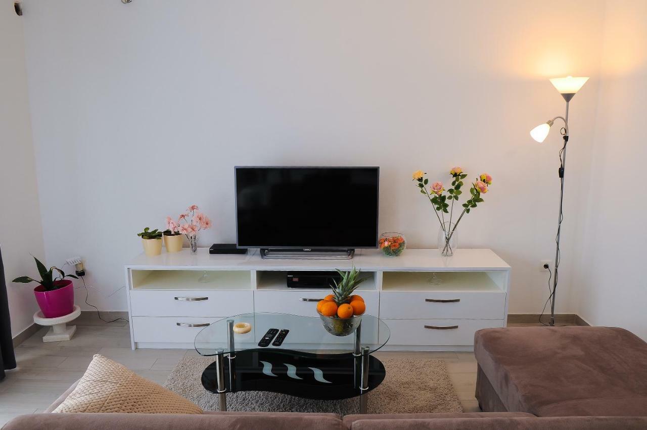 Apartment Petar Каштела Экстерьер фото