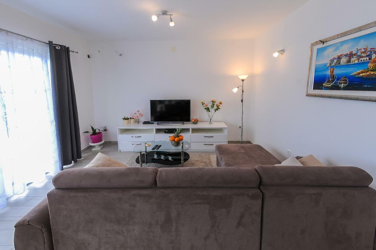 Apartment Petar Каштела Экстерьер фото