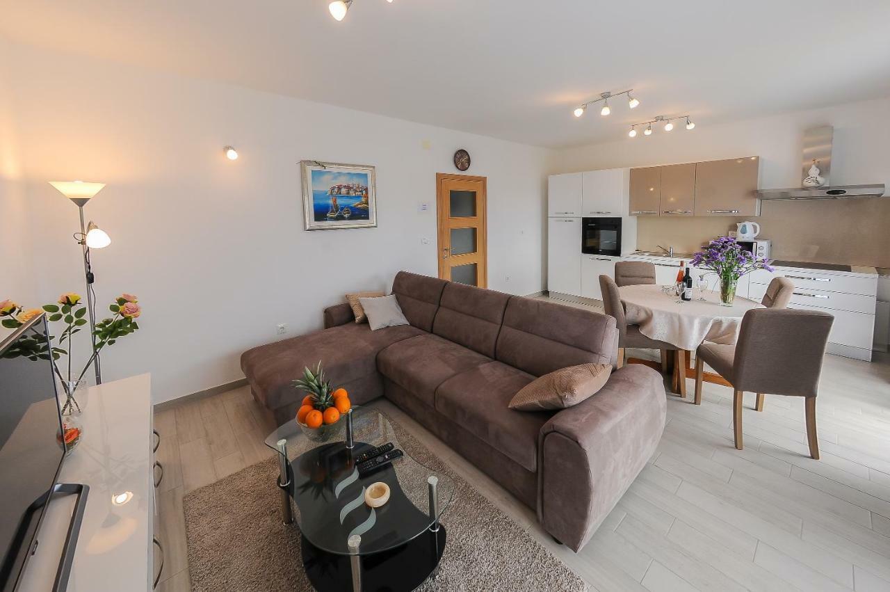 Apartment Petar Каштела Экстерьер фото